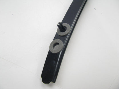 NEW OEM 86147S1000 Right Windsheild Molding Bracket For 19- 22 Hyundai Santa Fe