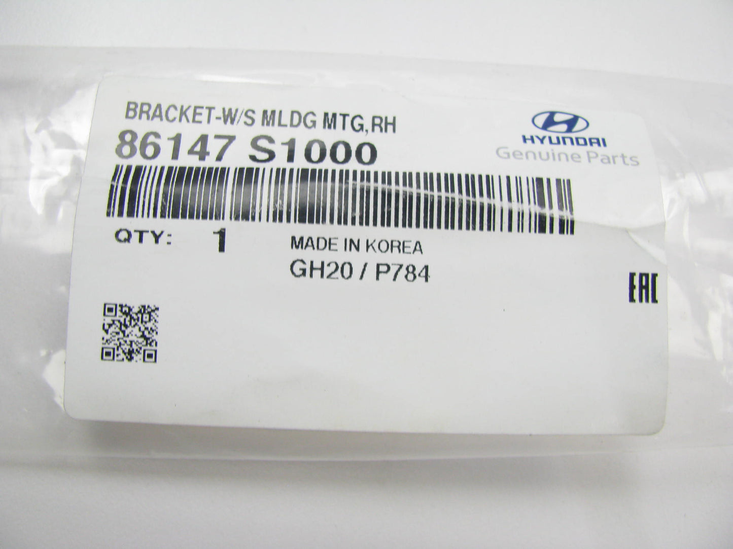 NEW OEM 86147S1000 Right Windsheild Molding Bracket For 19- 22 Hyundai Santa Fe