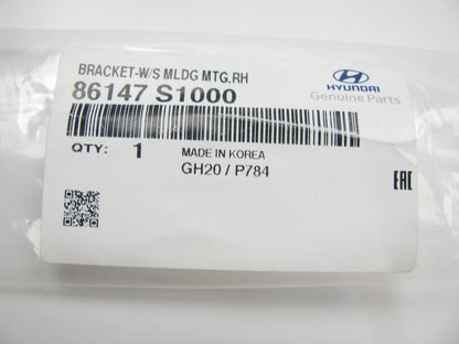 NEW OEM 86147S1000 Right Windsheild Molding Bracket For 19- 22 Hyundai Santa Fe