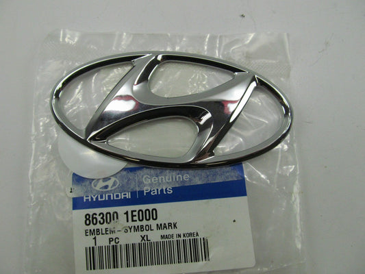 NEW - OEM Rear Trunk *H* Emblem For 09-11 Hyundai Accent 4dr Sedan 863001E000