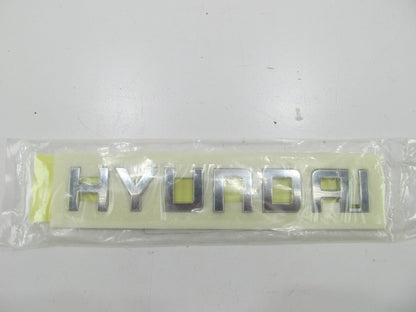NEW - OEM Rear Tailgate Emblem For 06-08 Hyundai Entourage 863124J000 (HYUNDAI)
