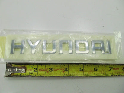 NEW - OEM Rear Tailgate Emblem For 06-08 Hyundai Entourage 863124J000 (HYUNDAI)