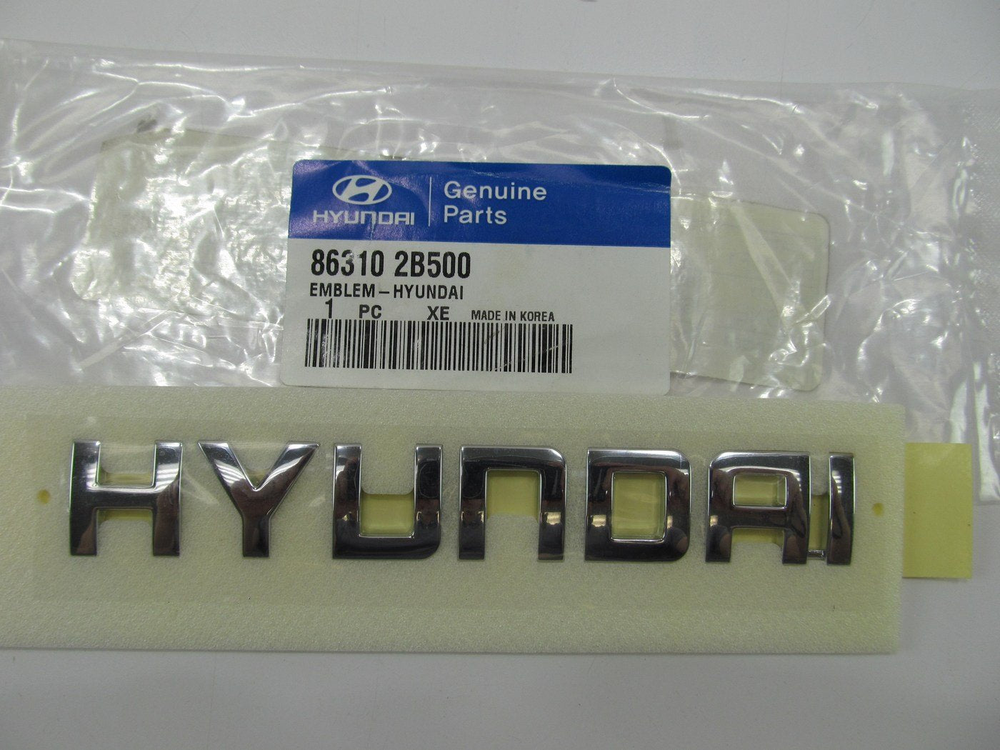 NEW  Liftgate Tailgate Nameplate Badge Emblem OEM For 07-10 Veracruz 863203J000