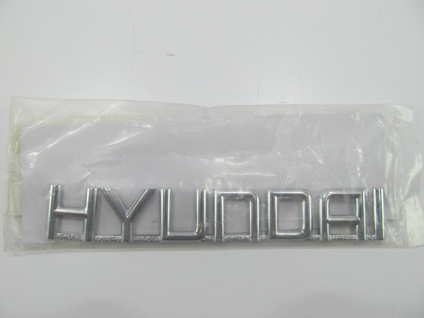 NEW OEM Trunk Lid Emblem For 02-05 Hyundai Sonata 863213D100