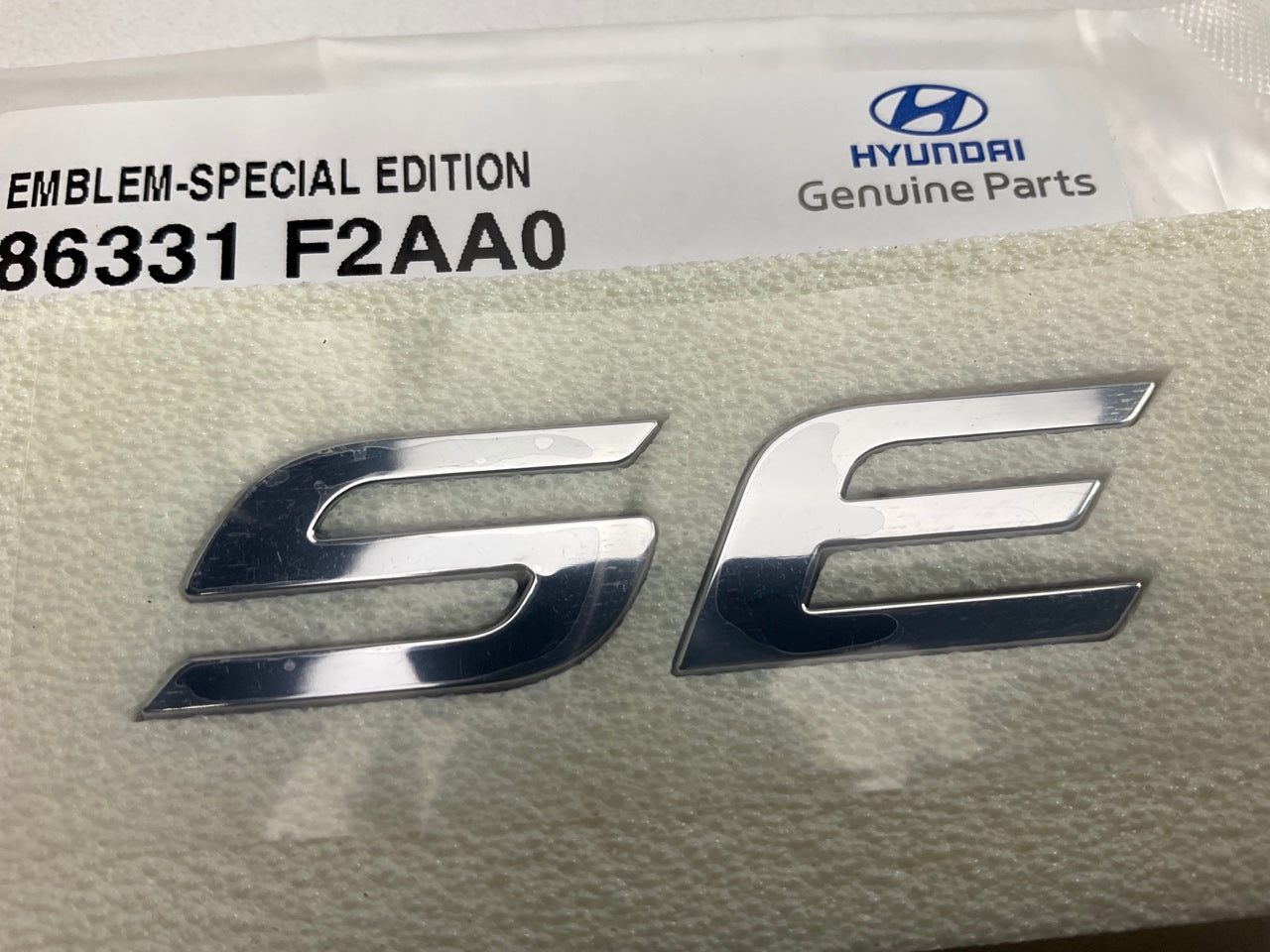NEW Trunk Lid Special Edition ''SE'' Emblem OEM For 2019-2020 Elantra 86331F2AA0