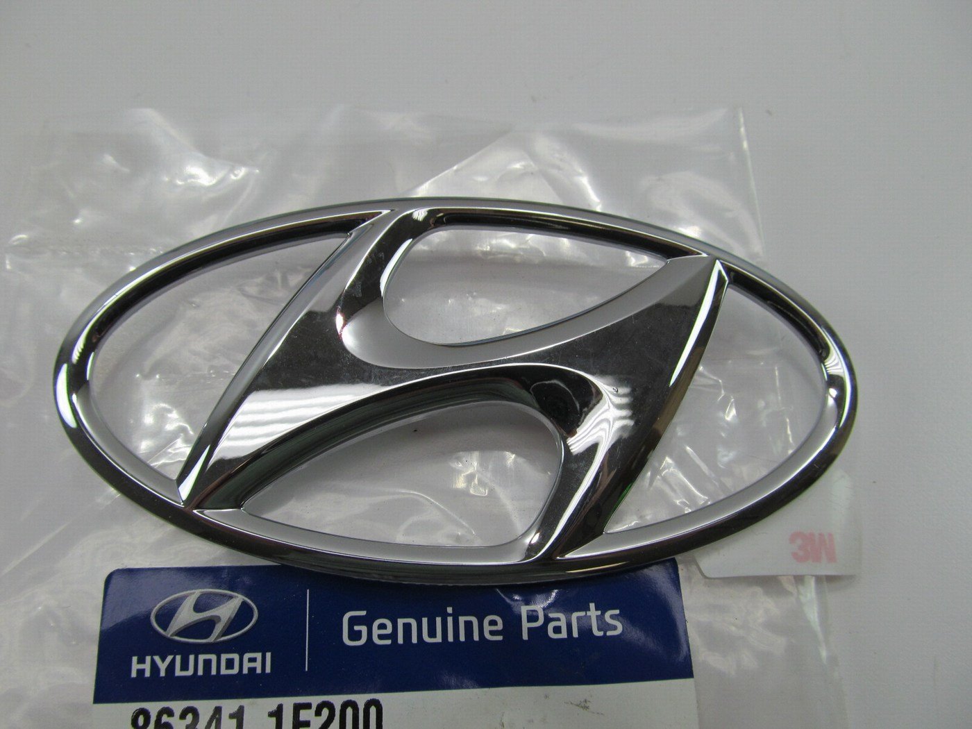 New Genuine *H* Trunk Lid Emblem Logo OEM For 2008 Accent 863411E200