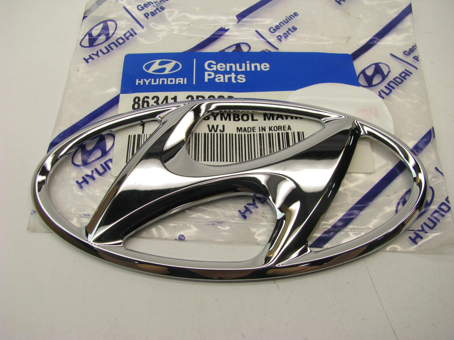 New OEM For 2002-05 Hyundai Sonata *H* Front Logo Emblem Symbol Mark 863413D000