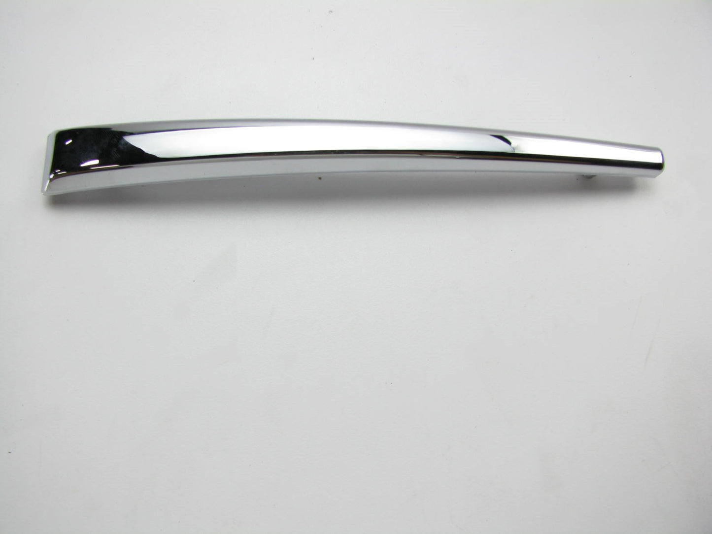 New Front Grille Center Chrome Molding Trim For 09-11 Genesis 863523M110