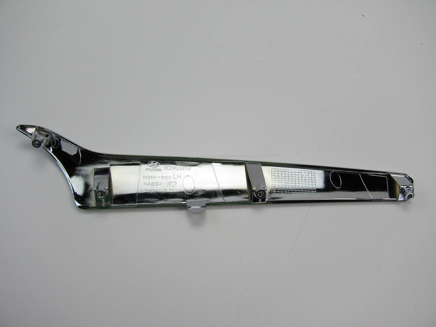 New Grille Trim Driver Left Side Lower Chrome LH OEM For 12-14 Accent 863531R000