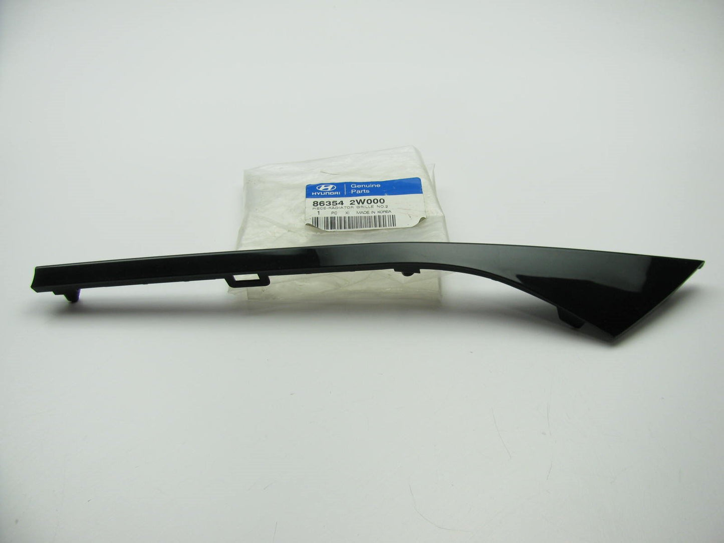 Front Bumper Upper Grille Molding Trim Right Passenger For 13-16 Santa Fe Sport