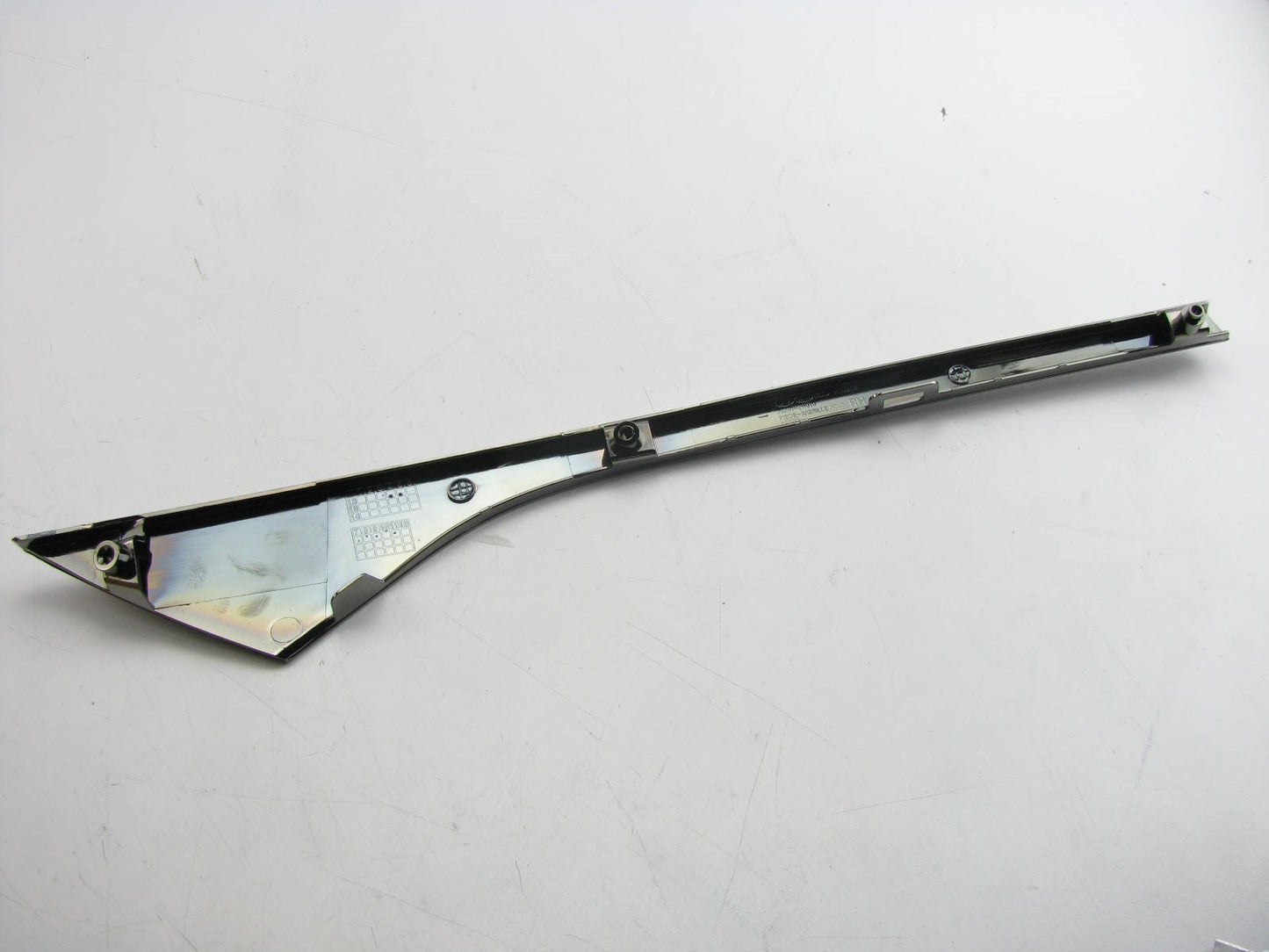Front Upper Radiator Right Side Chrome Grille Moulding Trim For 13-15 Santa Fe