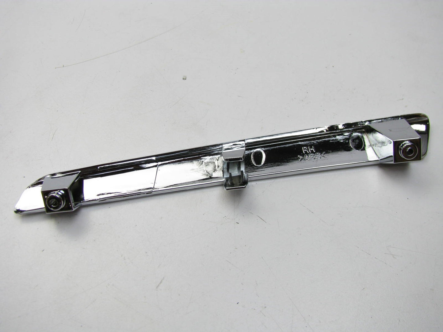 NEW FRONT Bumper Grille RIGHT Moulding Trim CHROME OEM For 05-06 Sonata
