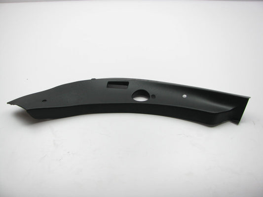 Right Passenger Side Radiator Support Upper Baffle Moulding OEM For 12-14 Azera