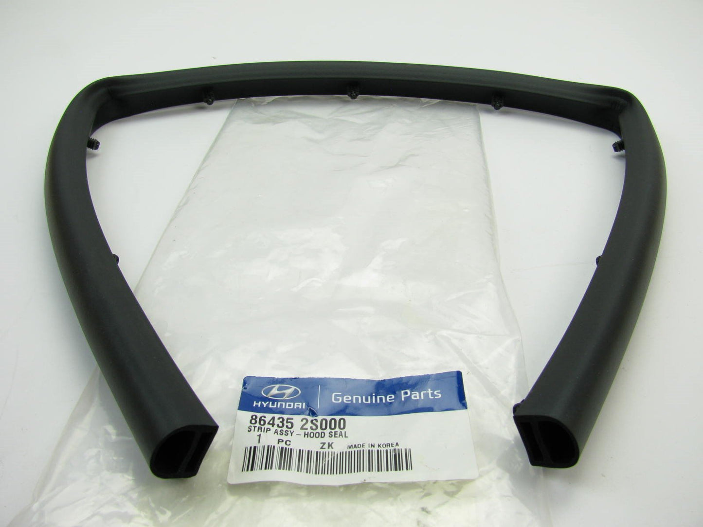New OEM Hood Weather Strip Seal Front For 10-15 Hyundai Tucson 864352S000