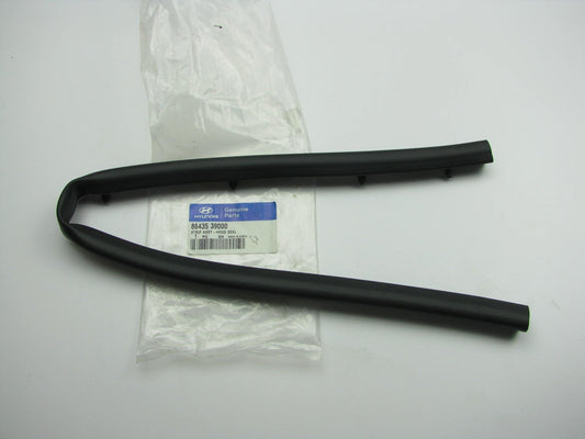 NEW - OEM Genuine Front Hood Seal For 2002-05 Hyundai XG350  8643539000