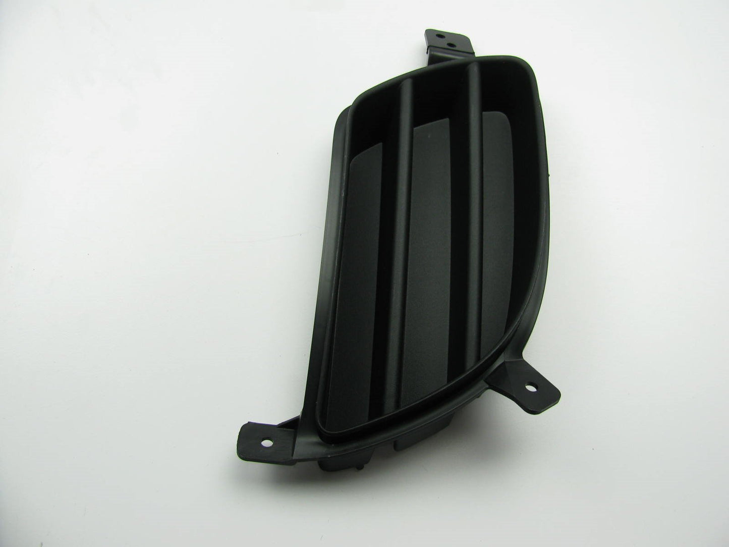 NEW - LEFT (Drivers Side) Fog Lamp Bumper Hole Blanking Cover For 2009-10 Sonata