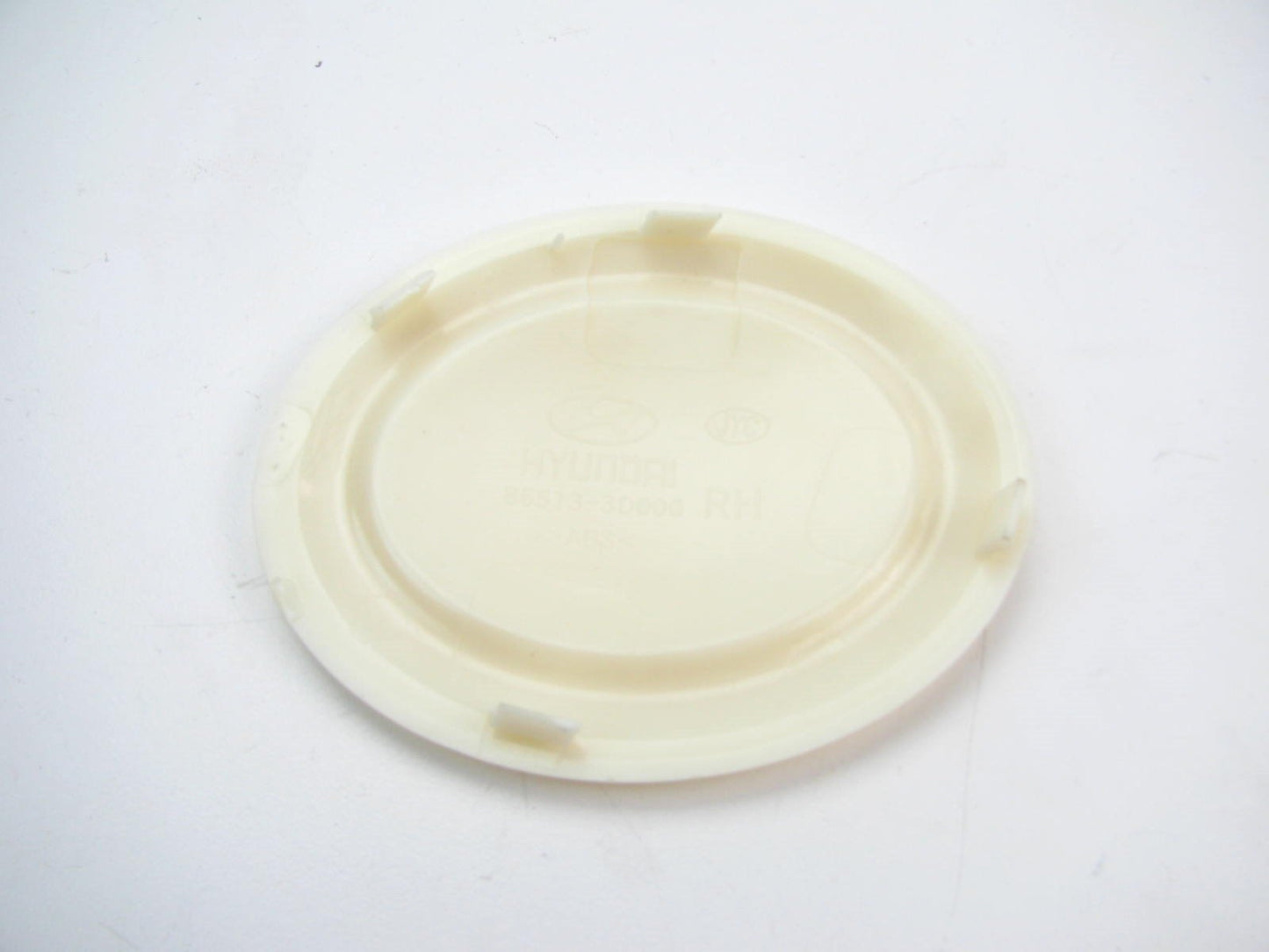 Front Bumper Cover RIGHT Fog Light Lamp Hole Cover Cap OEM For 2004-05 Sonata