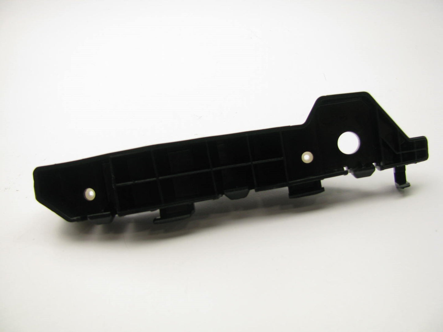 Front Bumper Cover Left Side Support Bracket OEM For 2010-12 Santa Fe 865152B700