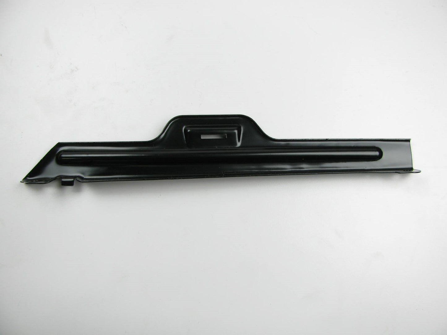 New OEM Front Bumper Side Mounting Bracket Right Passenger For 03-05 Sonata