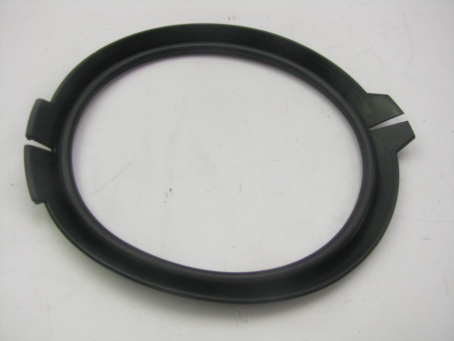 New Front Bumper Left Head Lamp Headlight Guard Bezel Seal For 96-01 Tiburon