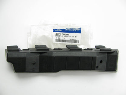 Right Passengers Side Headlight Bracket OEM For 2009-12 Genesis  865523M000