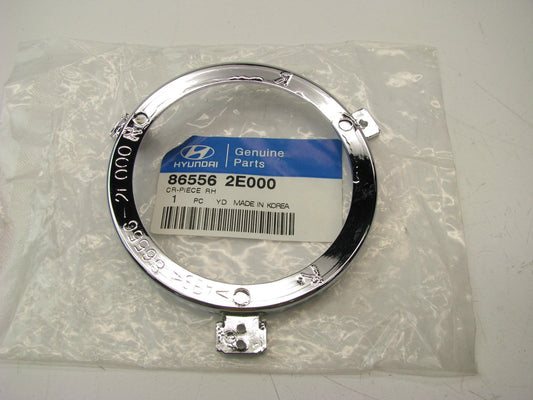 NEW Front Bumper Right Side Fog Lamp Trim Ring Bezel Seal OEM For 05-09 Tucson