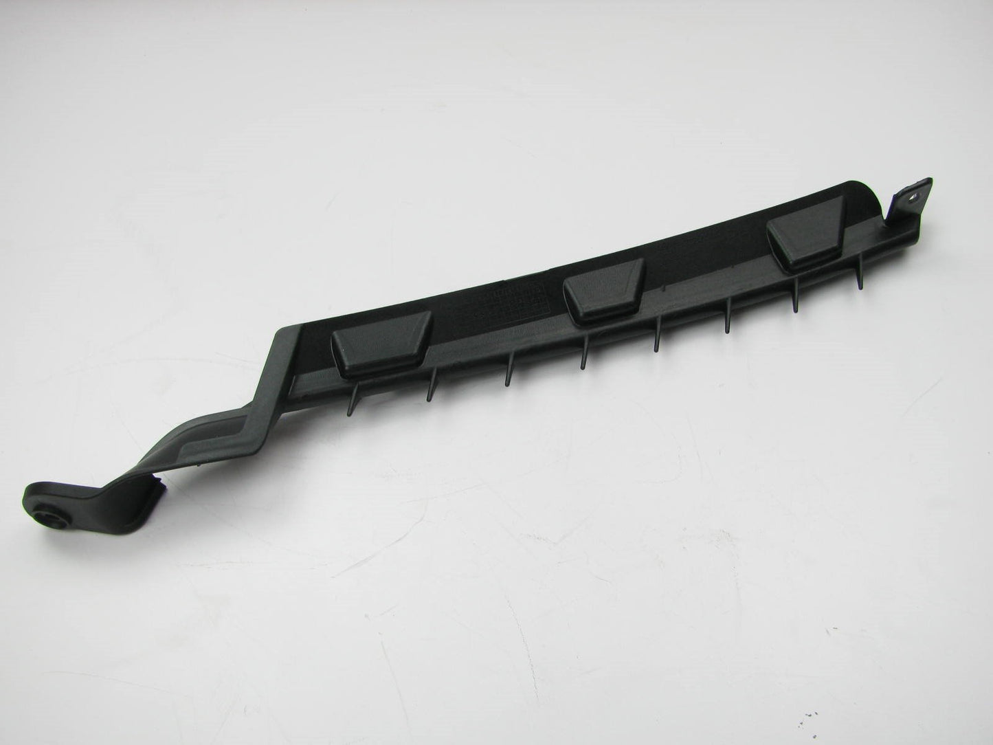 New OEM Front Bumper Right Passengers Side Support Bracket OEM For 15-17 Genesis