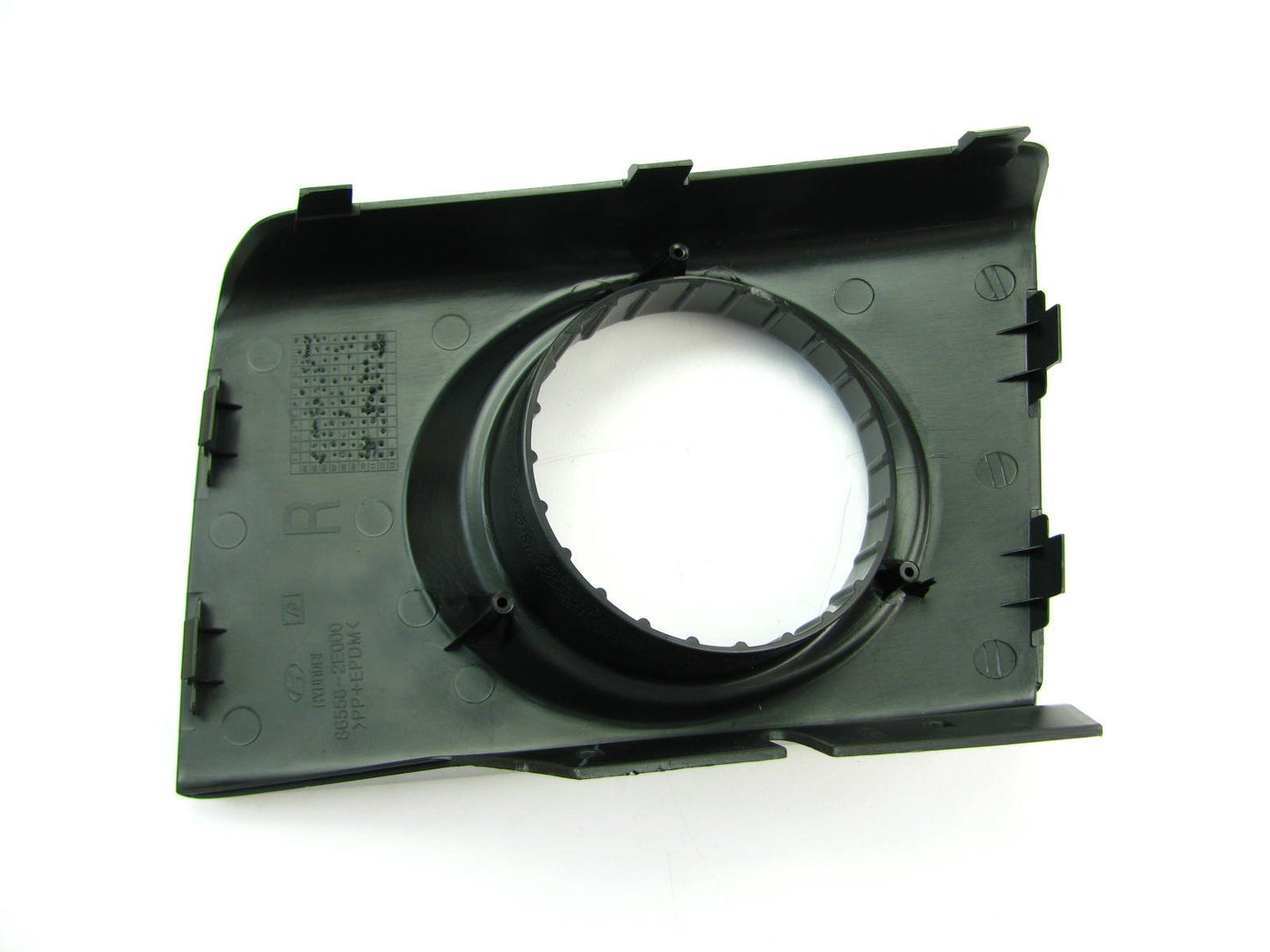 Front Right Passengers Side Fog Light Lamp Bezel Trim OEM For 2005-08 Tucson