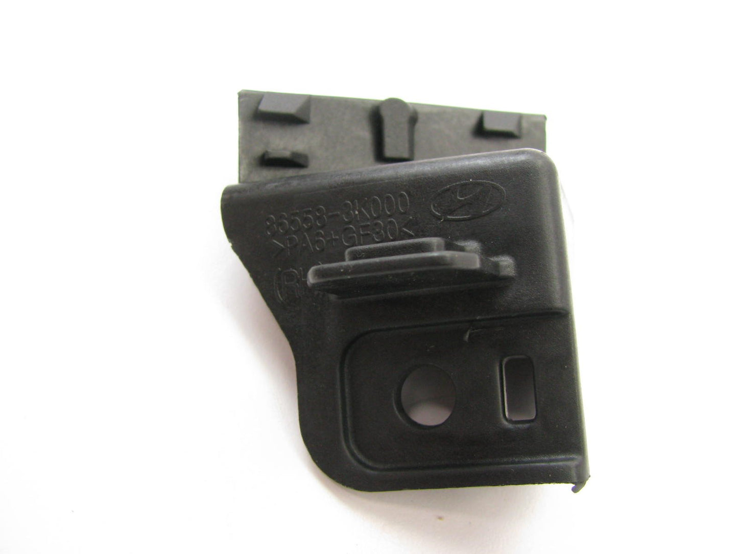 FRONT Bumper Cover Bracket Right Passengers Side OEM For 06-08 Sonata 865583K000