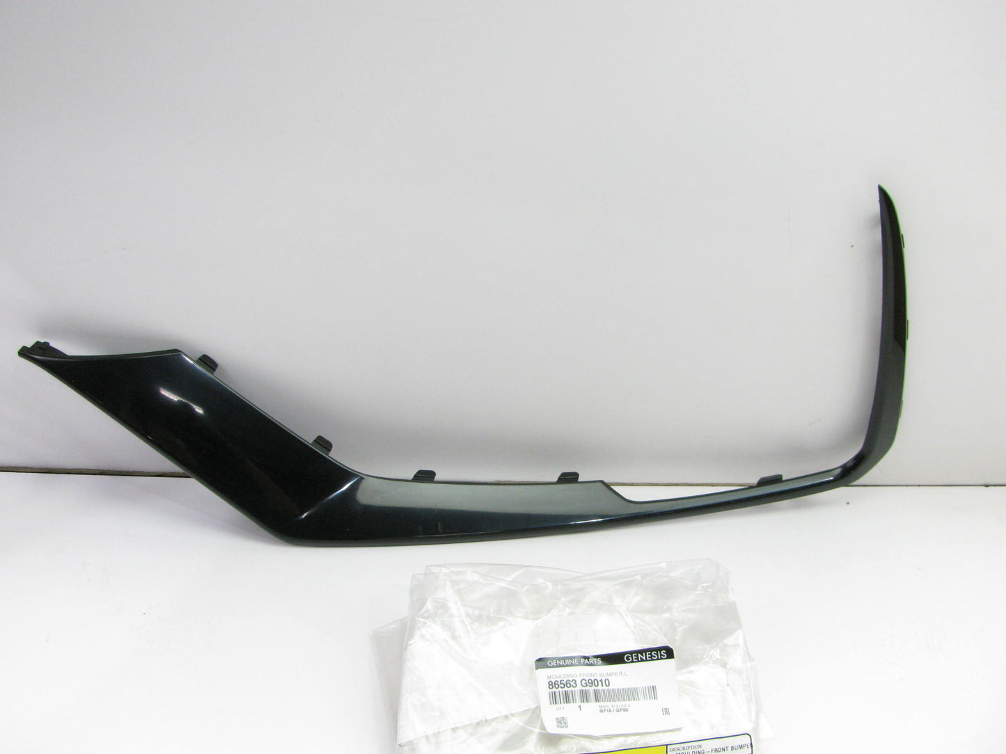 Front Bumper Lower Molding Left Driver Side OEM For 19-21 Genesis G70 86563G9010