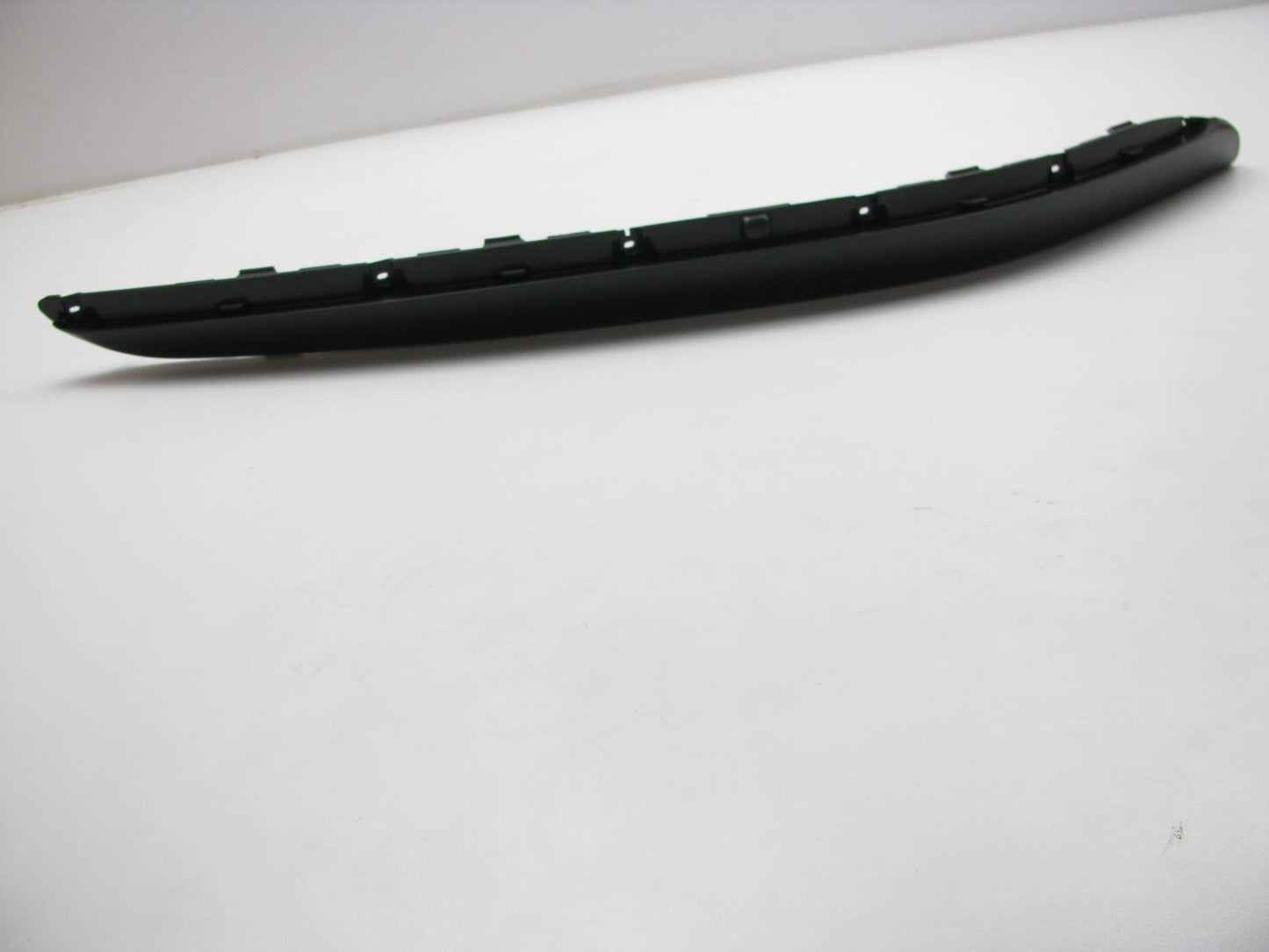 Front Bumper Right Passengers Side Corner Trim Moulding OEM For 2009-11 Genesis