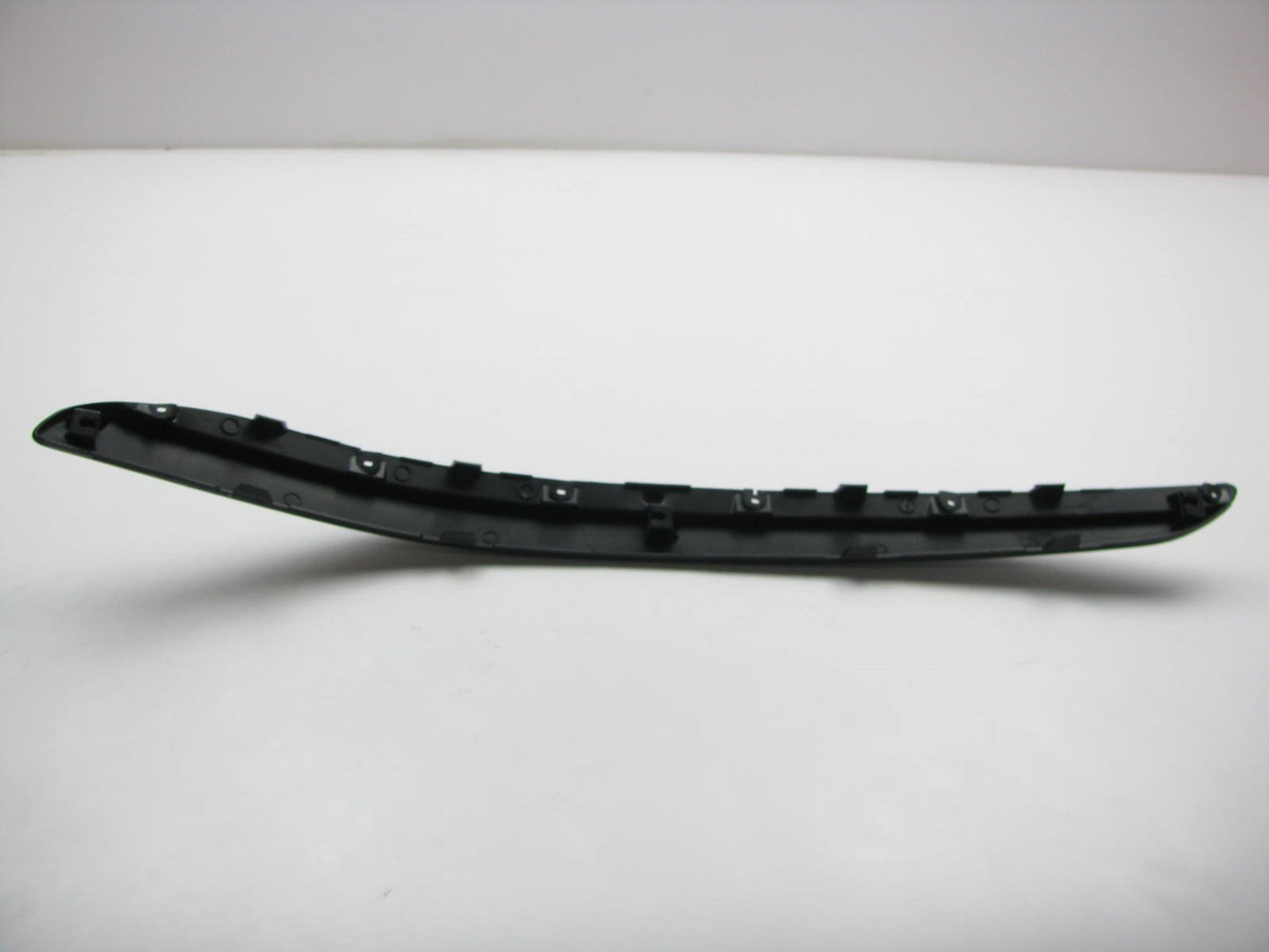 Front Bumper Right Passengers Side Corner Trim Moulding OEM For 2009-11 Genesis