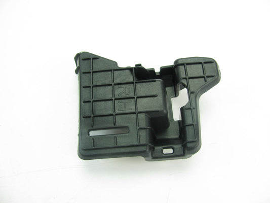 FRONT BUMPER RIGHT PASSENGERs Guide Cover Holder OEM For 2013-2015 Santa Fe