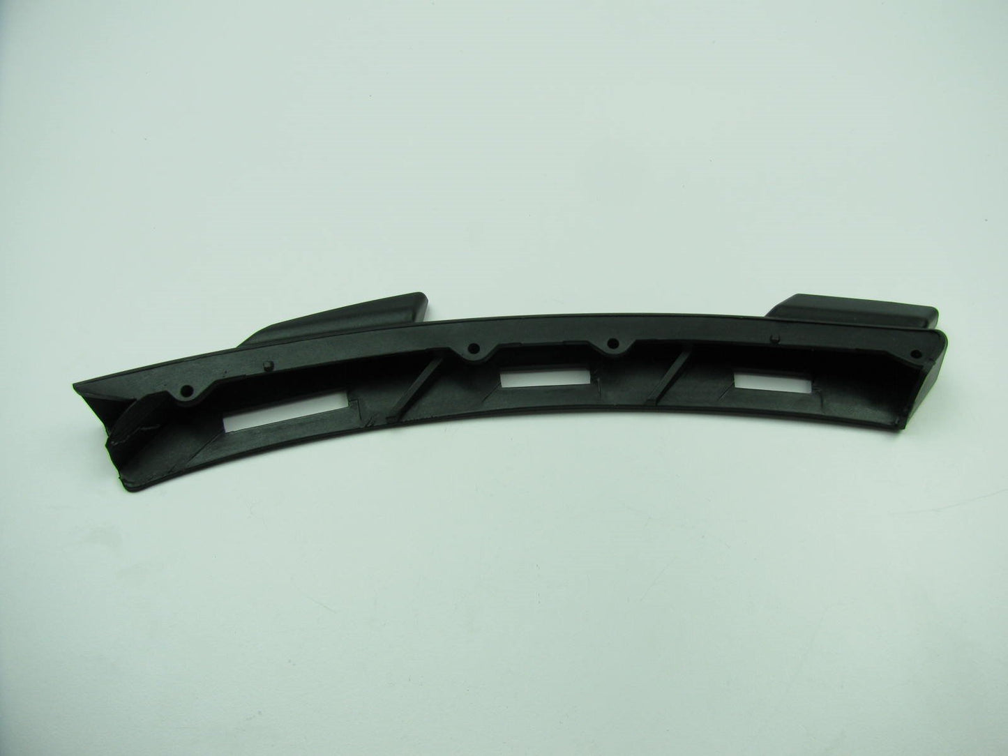 Front Bumper Cover Side Support Bracket LEFT OEM For 2012-2014 Accent 865831R000