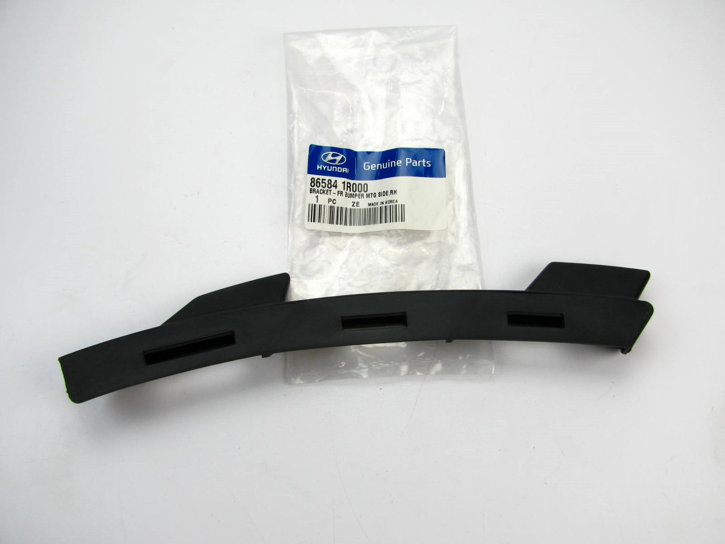 NEW - OEM 865841R000 Front Right Bumper Side Mounting Bracket For 2012-14 Accent