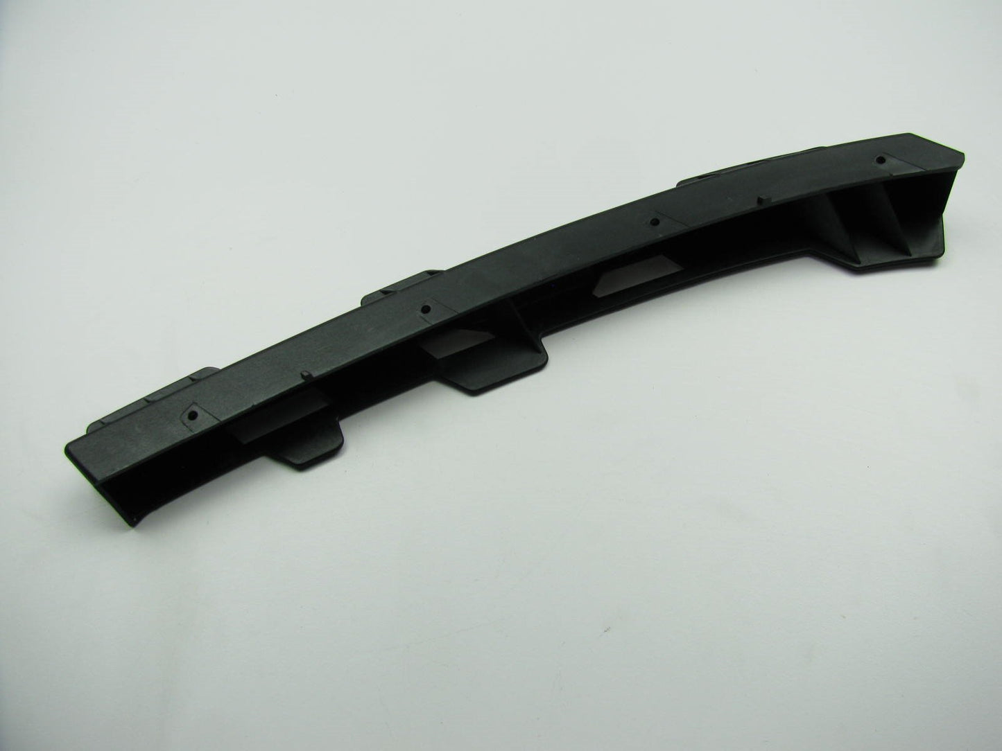 865843M000 Upper Front Right Bumper Bracket OEM For 2009-2011 Genesis