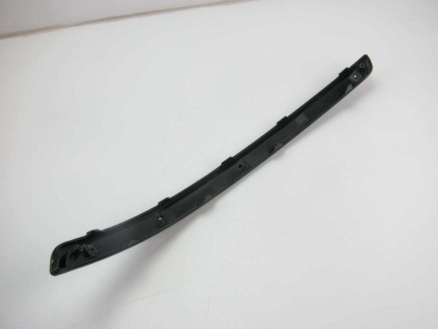Front Bumper Outer Right Moulding Trim OEM For 2009-2010 Sonata 865863K710