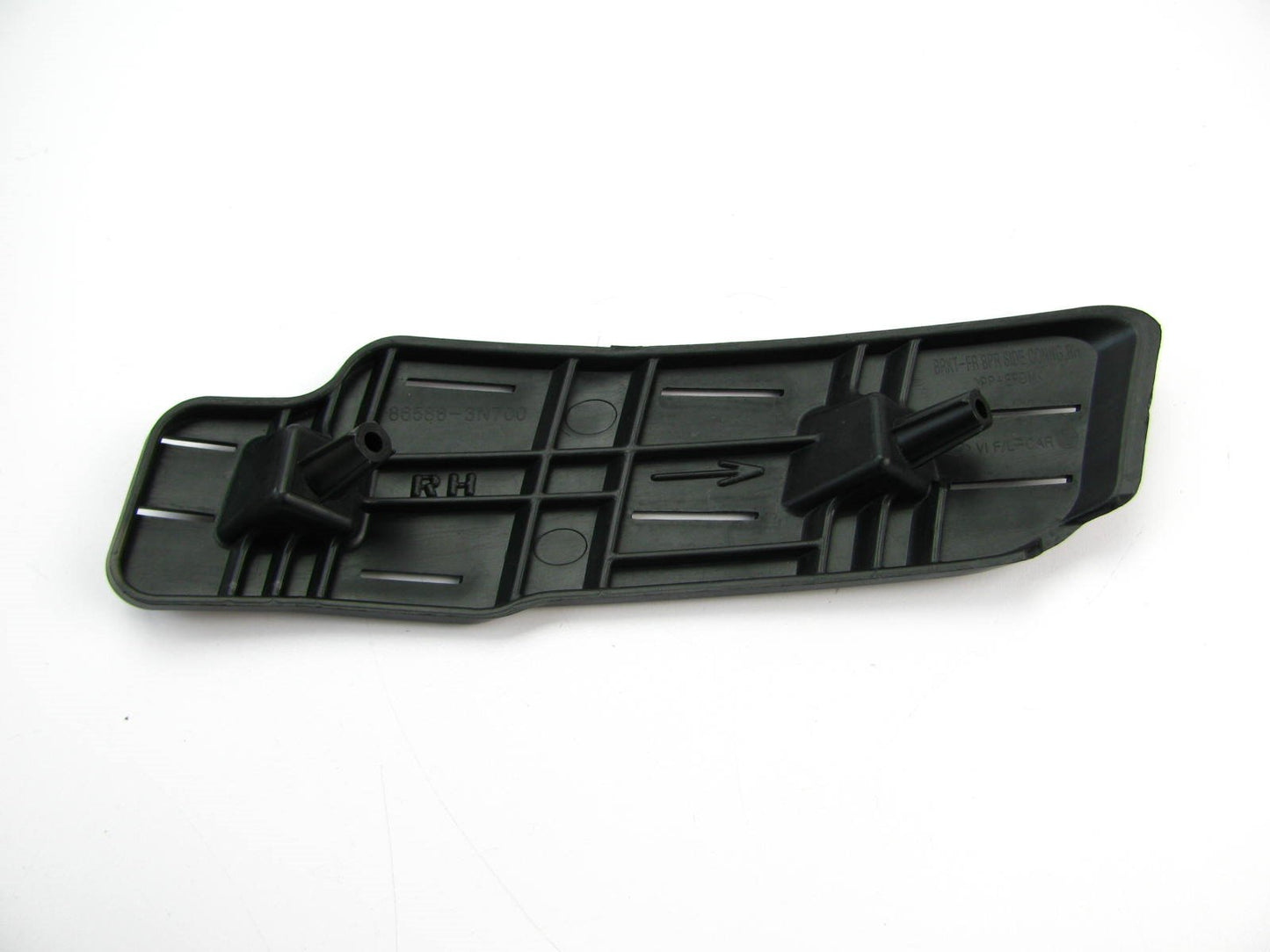 Front Bumper Cover Right Passengers Side Retainer Bracket OEM For 2014-15 Equus