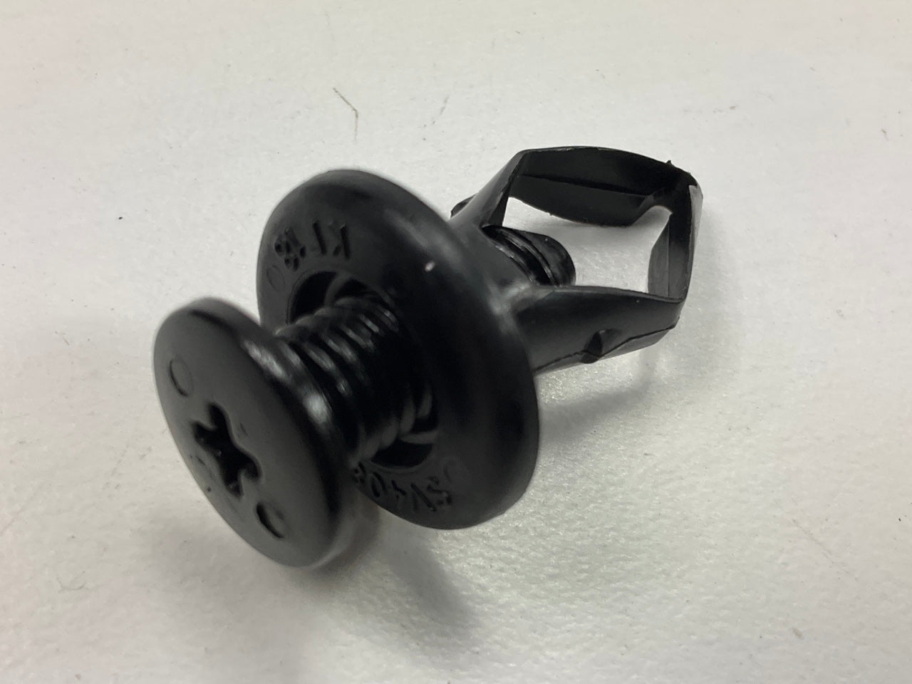 (5) NEW - OEM 8659035000 Front Bumper Retainer Clips For 2005-09 Hyuundai Tucson