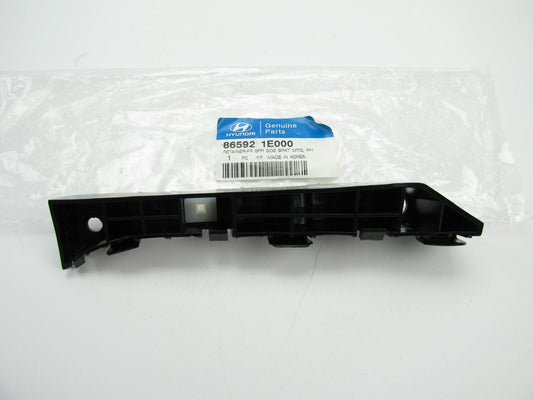 NEW GENUINE Front Bumper Side Mounting Bracket OEM For 06-11 Accent 865921E000