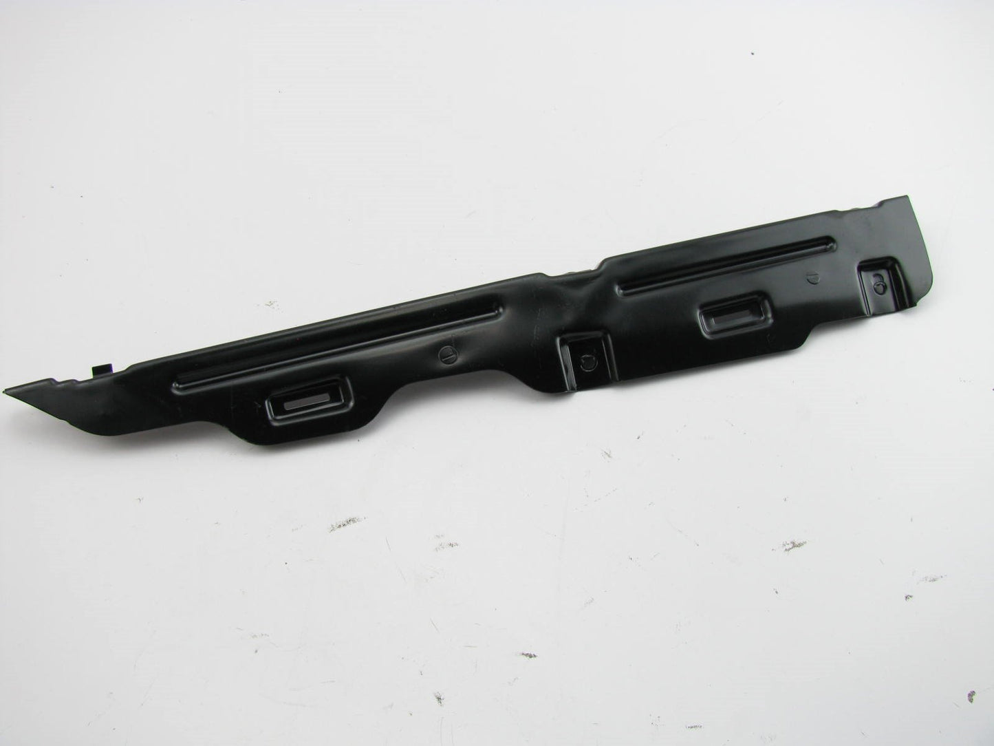 New OEM Rear Bumper Cover Mounting Bracket Left Side For 2006-10 Hyundai Azera
