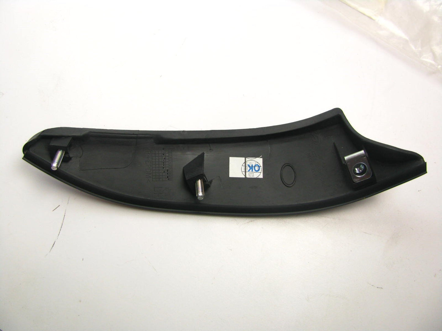 New Genuine REAR Bumper LEFT Lip Moulding Trim OEM For Hyundai 8661426900