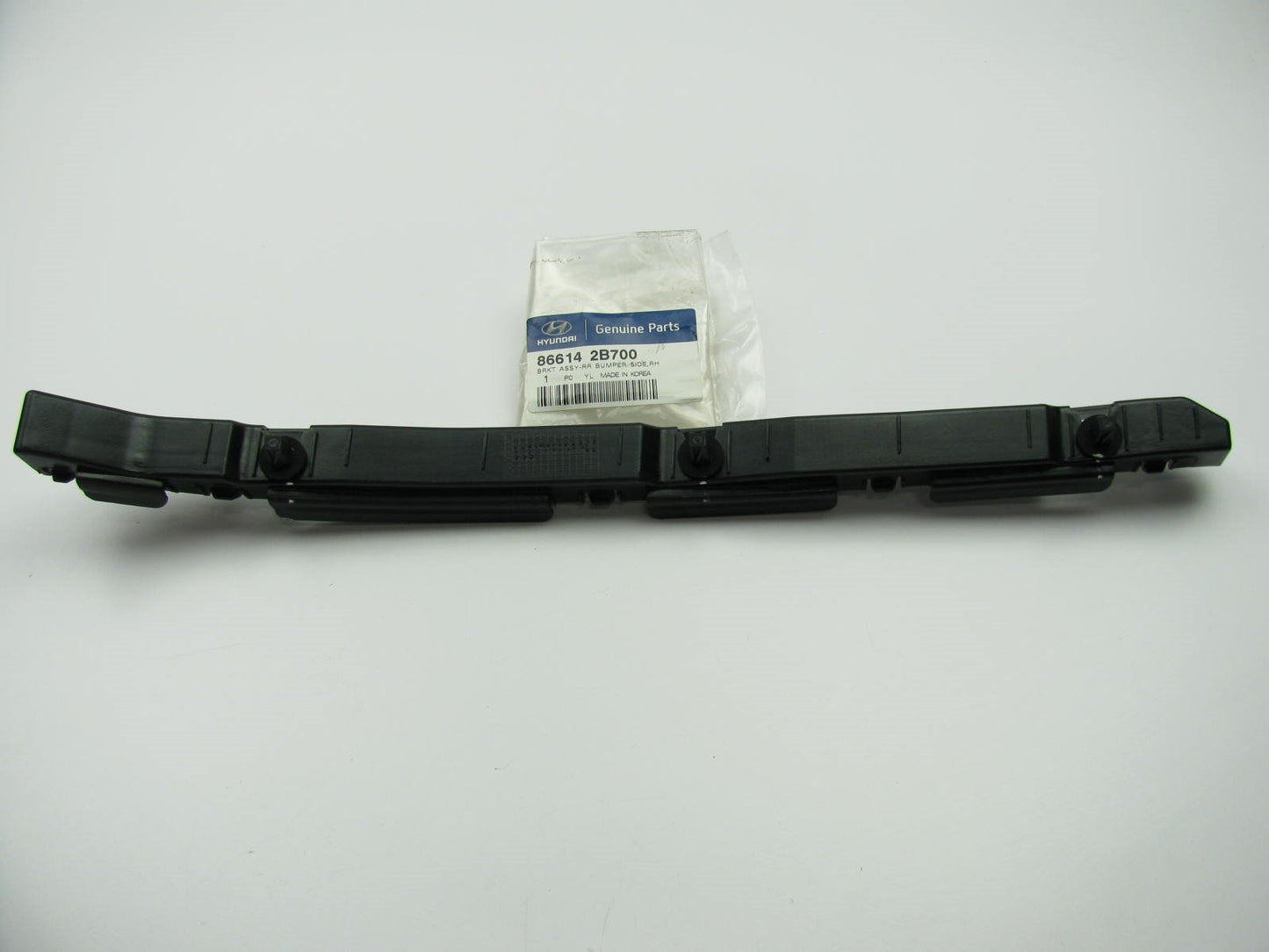 NEW REAR Bumper Cover Bracket RIGHT (PASSENGERS SIDE) OEM For 10-12 Santa Fe