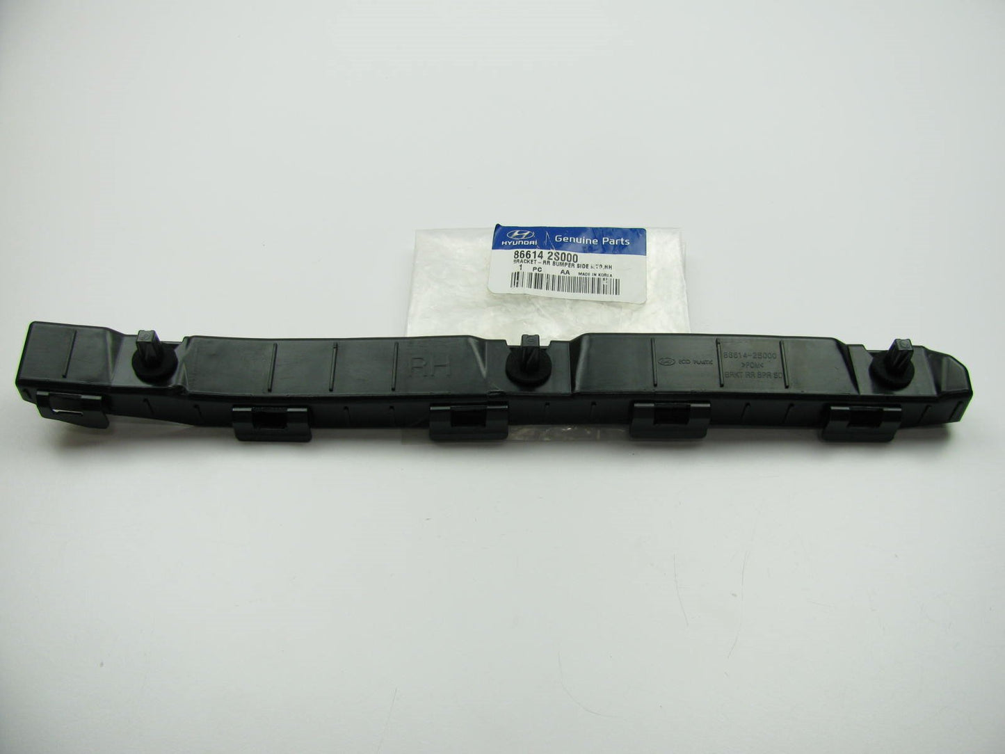 New Genuine Rear Bumper Guide Support Bracket Right Side OEM For 10-15 Tucson