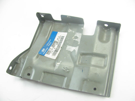 New OEM Rear Bumper Cover Lower Left Side Mount Bracket For 05-06 Santa Fe