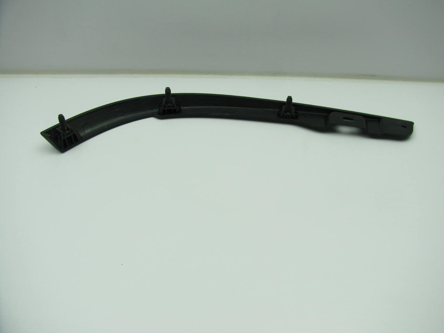 Rear Bumper Left (Drivers) Side Lip Trim Moulding Piece OEM For 2007-12 Veracruz