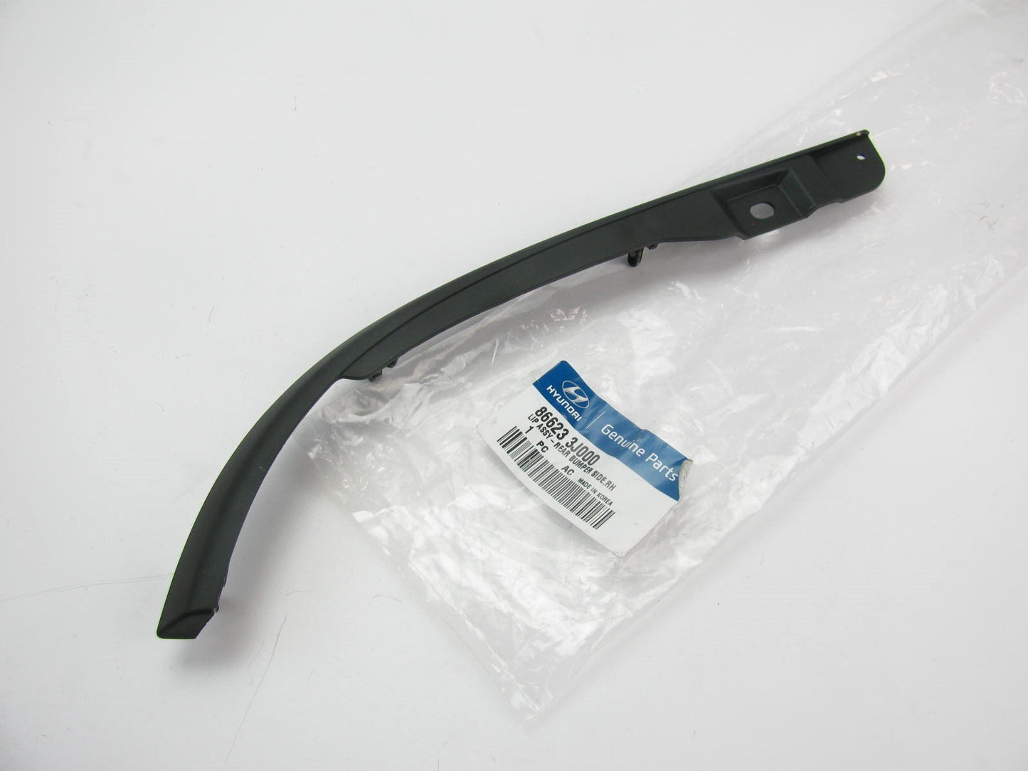 Rear Right Passengers Outer Bumper Trim Moulding OEM For 2007-12 Veracruz