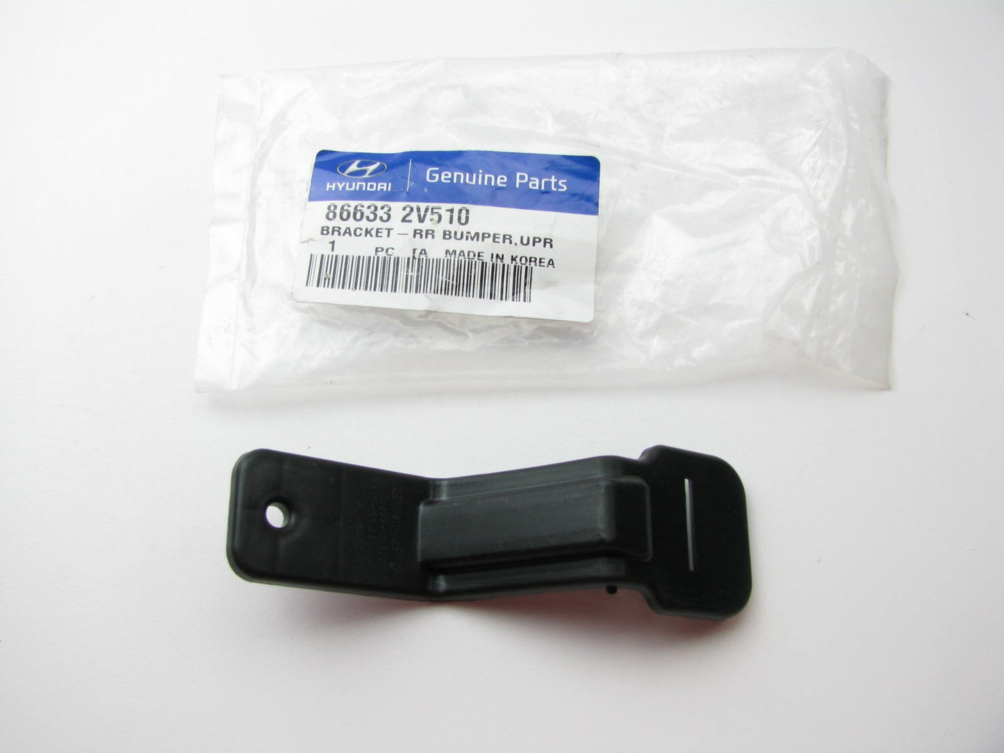 New OEM Rear Bumper Upper Bracket For 2012-13 Hyundai Veloster 866332V510