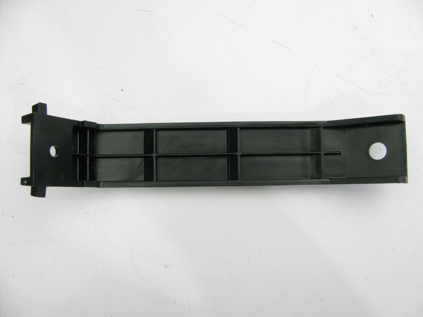 NEW - OEM 86635-F2600 Rear Bumper Impact Bar Lower Bracket For 2017-2018 Elantra