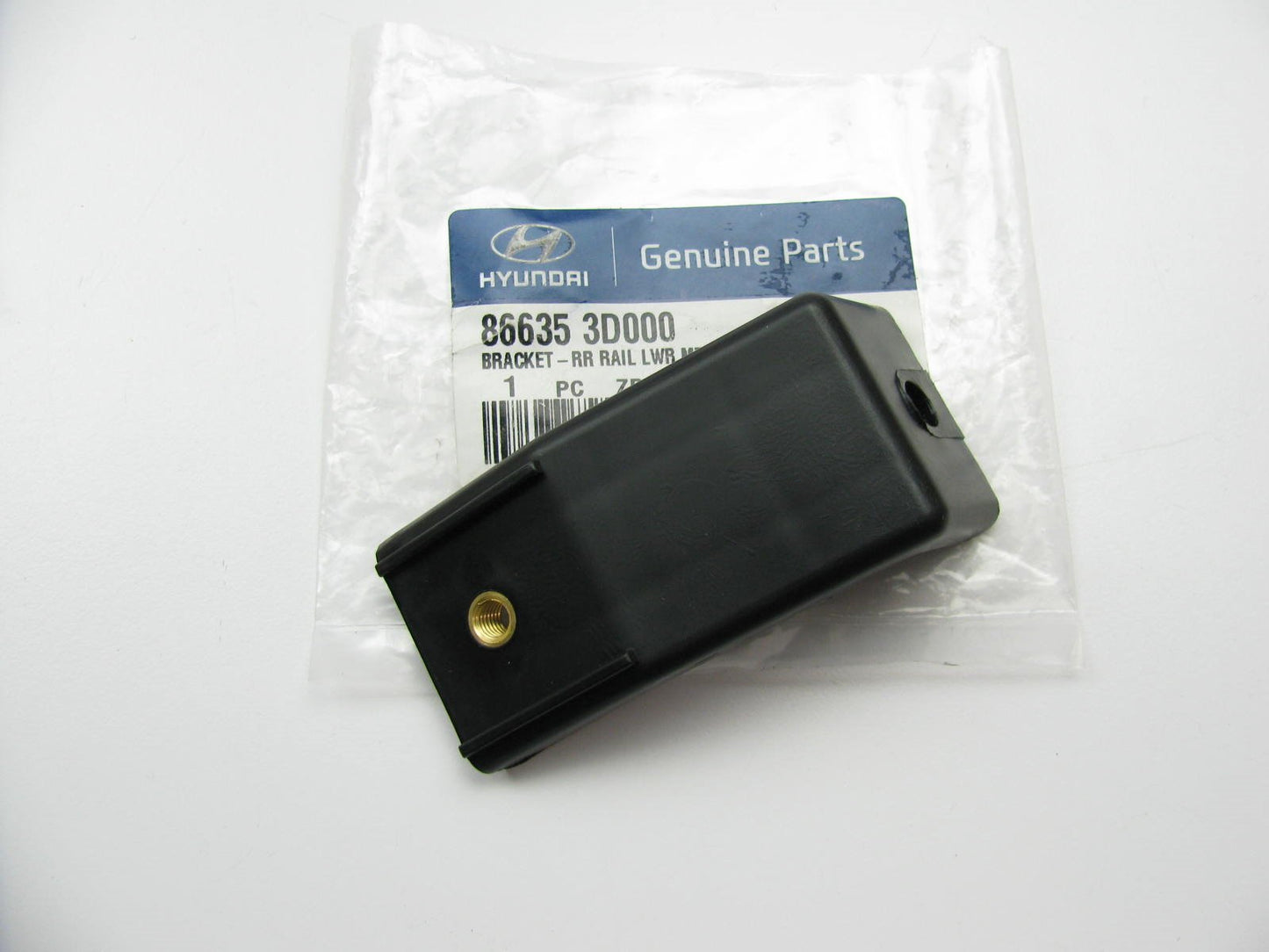 NEW GENUINE Rear Lower Bumper Cover Bracket OEM For Hyundai 2002-2005 Sonata